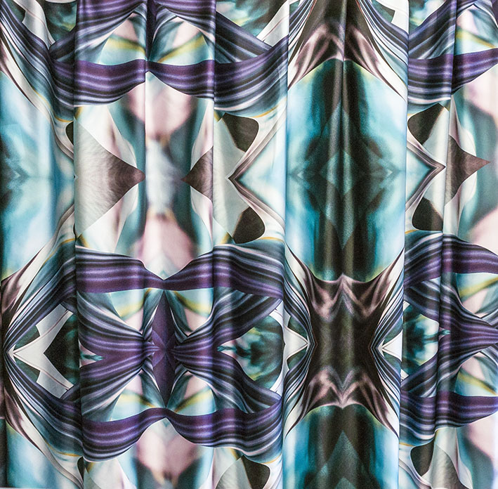 Metráž 40 - Safírové šperky (139 x 432 cm)