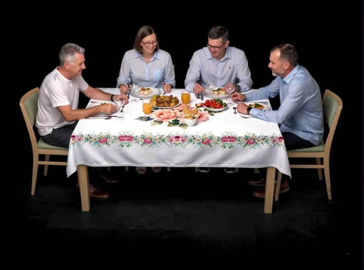 Ubrus 180 x 140 cm - sváteční 30