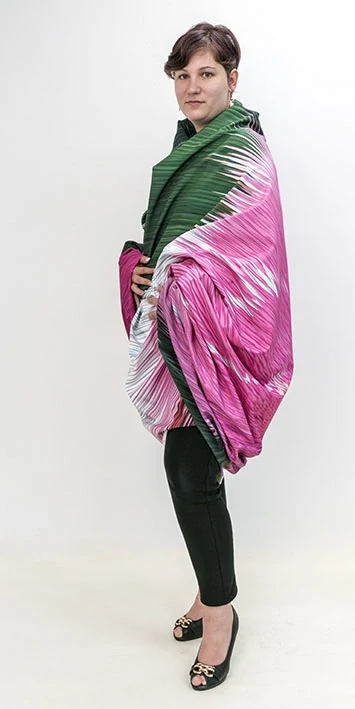 Látka - motiv -  brutální emoce - vzor 574 (rozměr 143 x 222 cm)