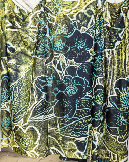 Látka - zelený květinový vzor - vzor 553 (rozměr 146 x 220 cm)